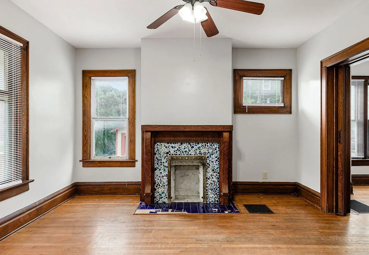 6 bed, 3.0 bath, $4,699 — Photo 4