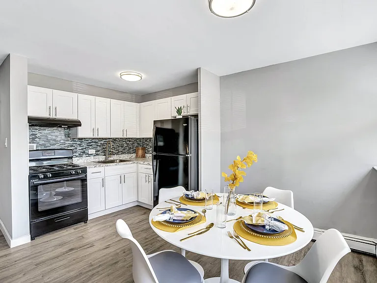 Woods Edge Apartment Homes — Photo 15