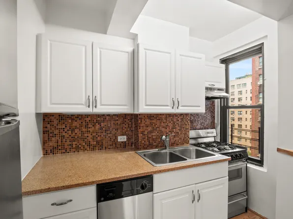 235 West End Avenue image 8 of 16