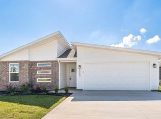 1723 Ferguson St, Pea Ridge, AR 72751