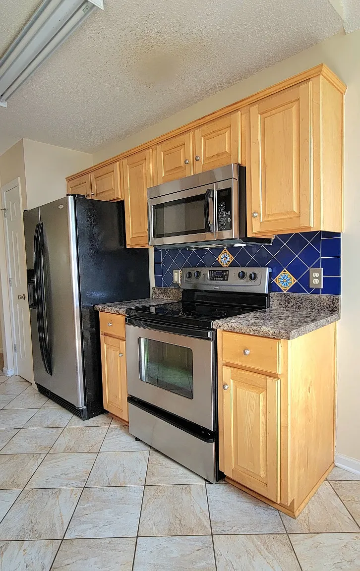 435 Creekside Cir — Photo 4