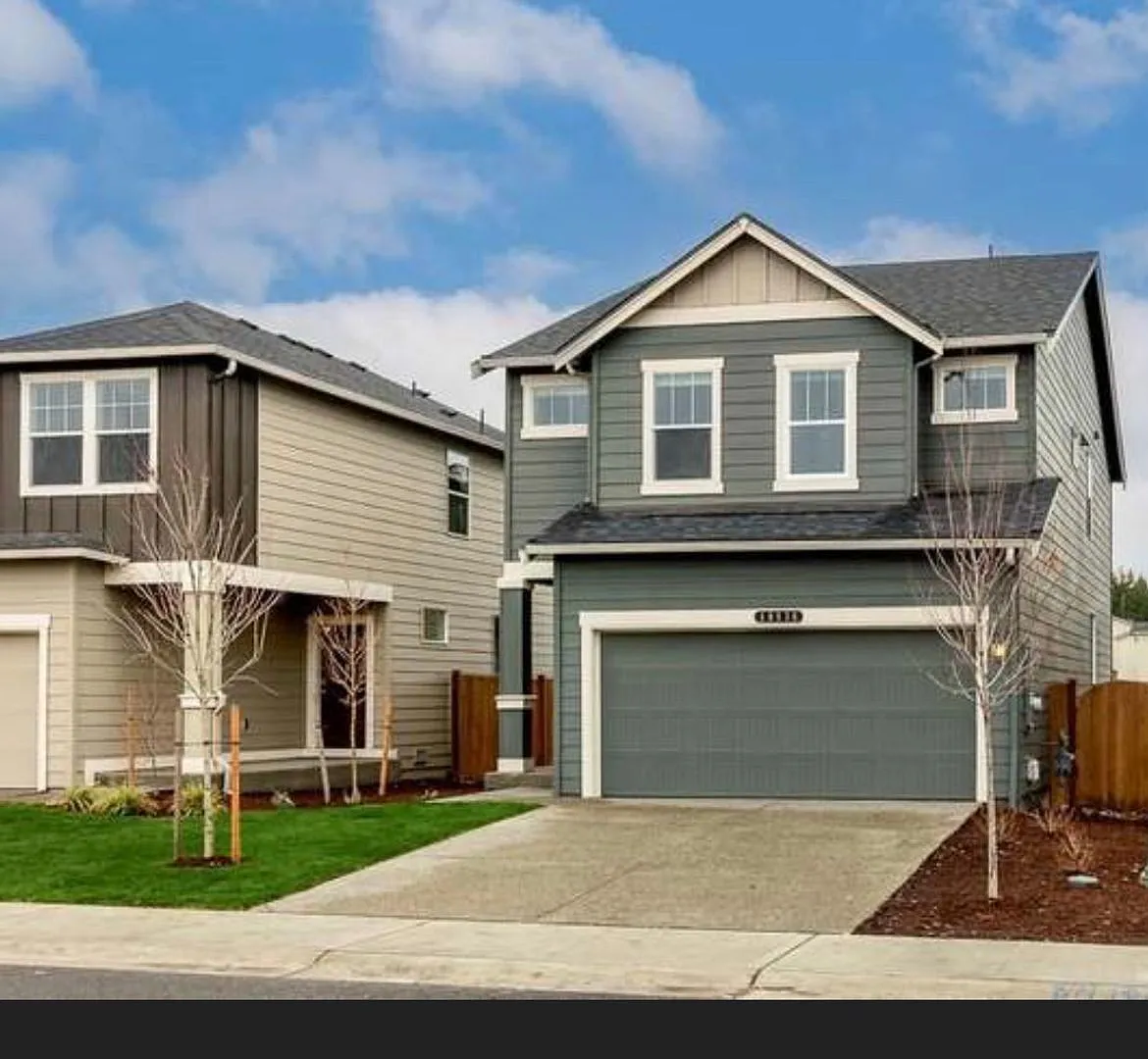 Brand new construction sfh in the heart of east bremerton — Photo 1