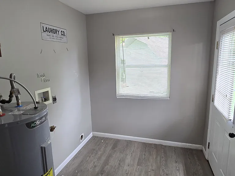 407 Beatty Ave — Photo 12