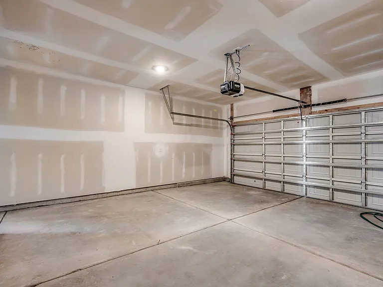 2312 Copper Creek Loop — Photo 31
