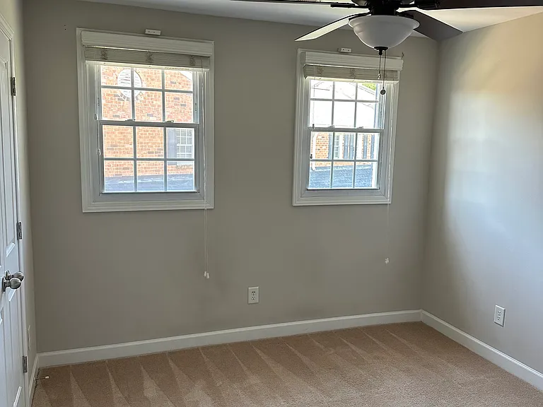 1344 Green Oaks Ln #M — Photo 15