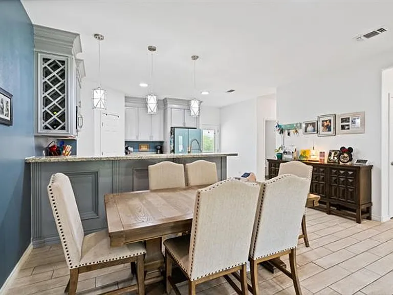 204 Shadow Mountain Dr — Photo 3