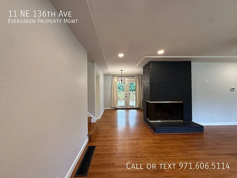 11 NE 136th Ave — Photo 3