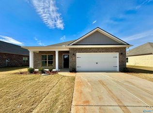 14930 Demarie Ln, Athens, AL 35613