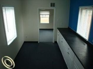 25280 Seeley Rd, Novi, MI 48375