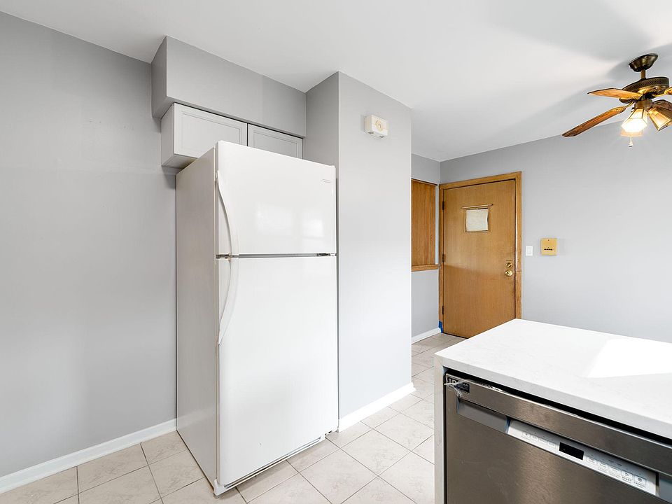 1st image of 6925 N Rosemary Ln #1 & 3
