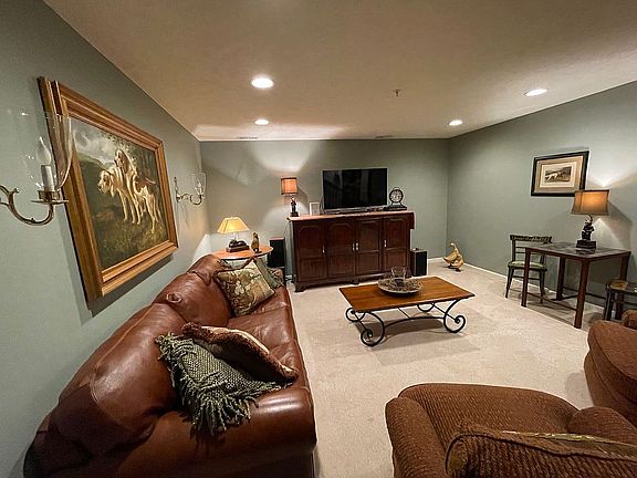 5th image of 2893 Stratford Way