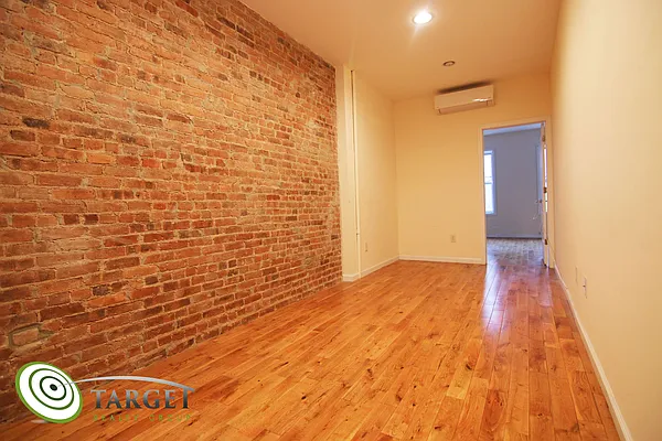 Rented by Target Realty Group | media 4