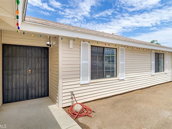 3rd image of 25067 Hazelwood Cir