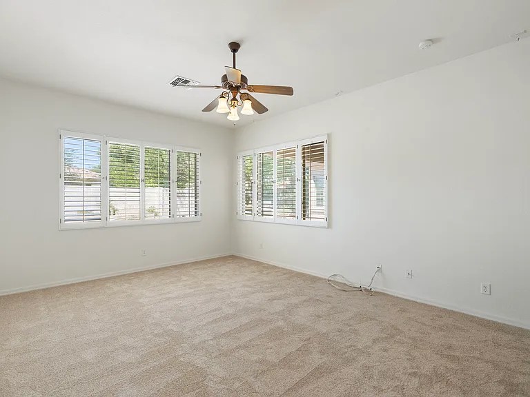 8614 W Morten Ave — Photo 33
