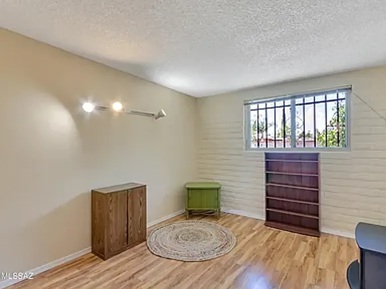 9060 E Bluefield St — Photo 12