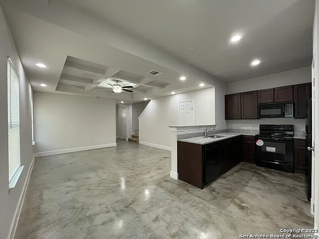 3 bed, 2.5 bath, 1218 sqft, $1,250 — Photo 3