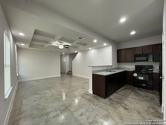 3rd image of 7311 Colina Way #102