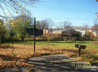 24221 Oneida Ave, Oak Park, MI 48237