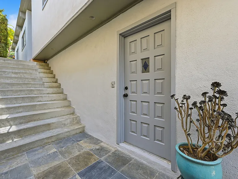2553 Via Merano — Photo 3