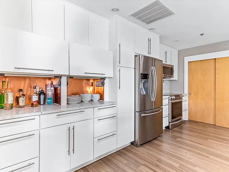 196 S Grant Ave #307 — Photo 7