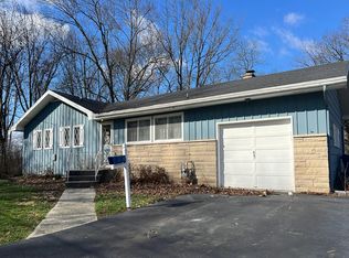 106 Fairlane Ct, Hebron, IN
