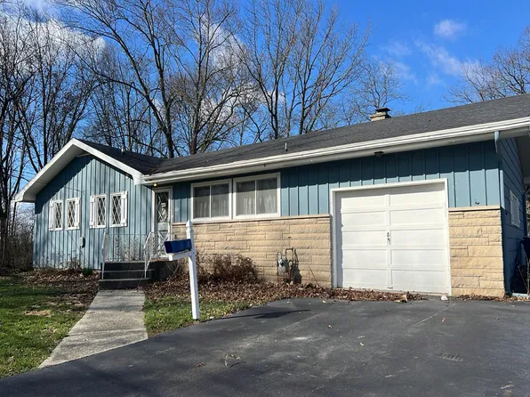 106 Fairlane Ct, Hebron, IN 46341