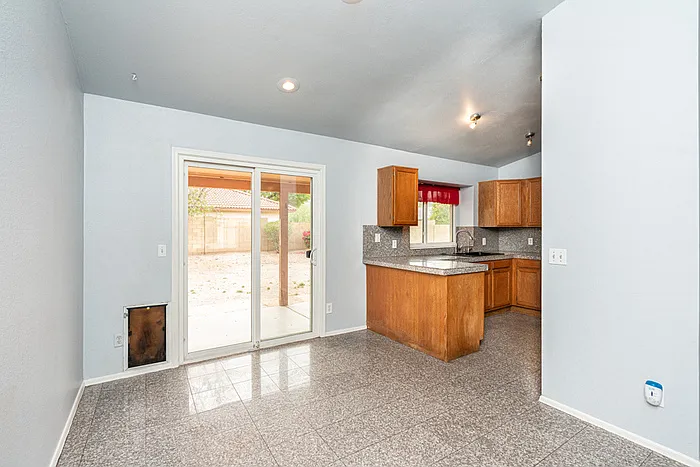 13808 S 36th Way — Photo 9