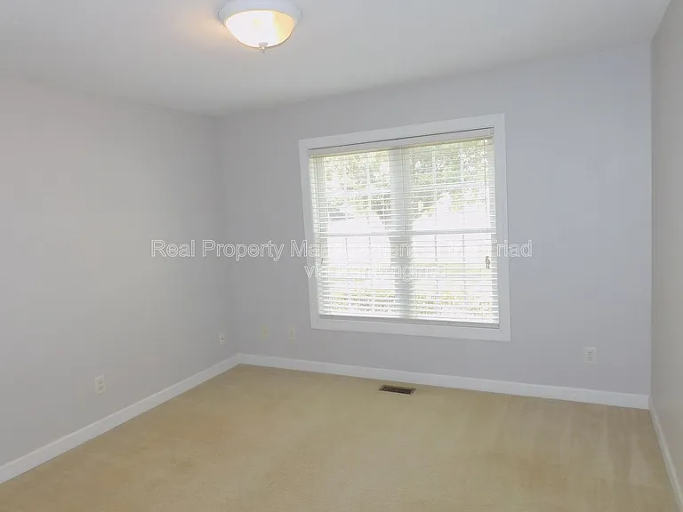 2804 Mitchell Wood Dr — Photo 14