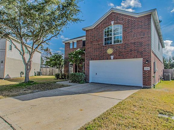 3rd image of 2214 Lauren Ct