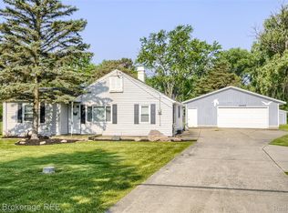 4462 Dye Rd, Swartz Creek, MI 48473