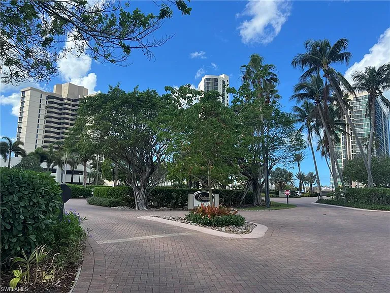 4551 Gulf Shore Blvd N #1506 — Photo 28