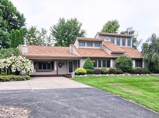 7321 Bennett Lake Rd, Fenton, MI 48430