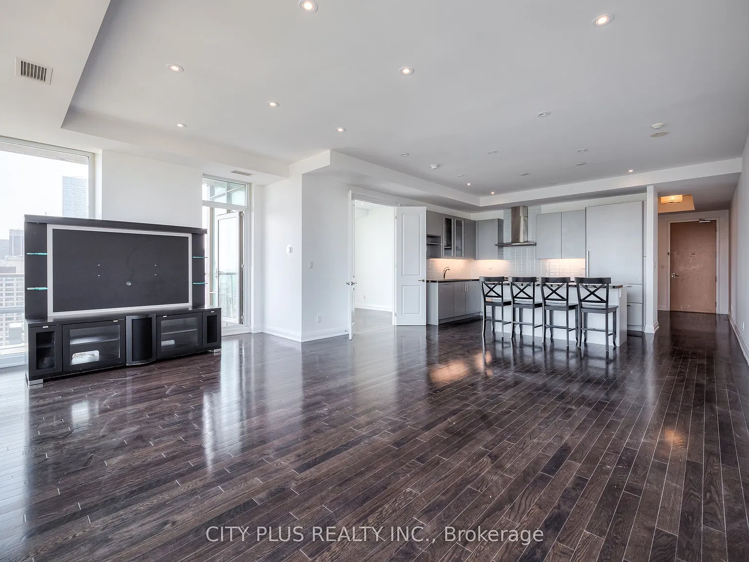 3 bed, $7,900 — Photo 4