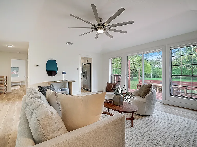5511 N Dunlap Rd — Photo 36