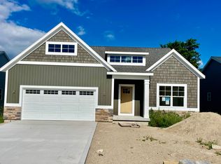 16468 Wickshire Pl #59, Spring Lake, MI 49456