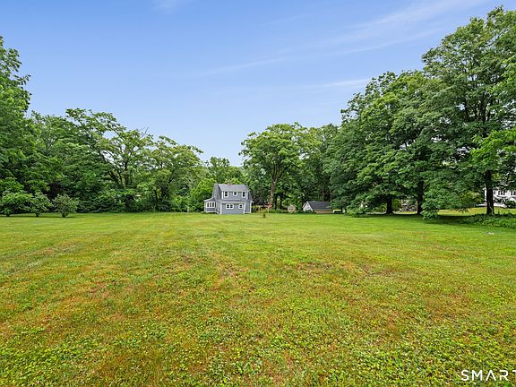 4th image of 128 Lebanon Road