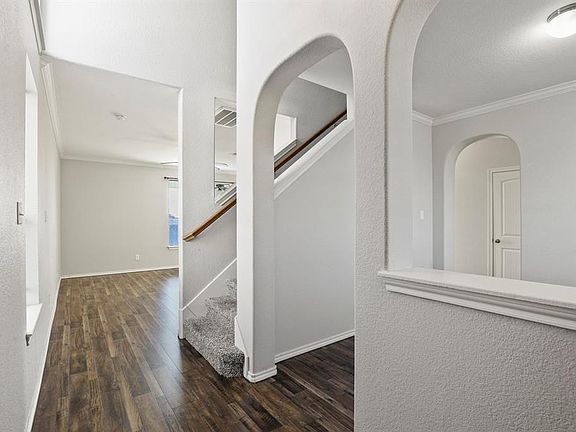 5th image of 625 Rosario Ln