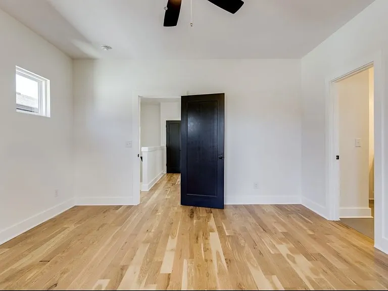 2413B Booker St — Photo 9