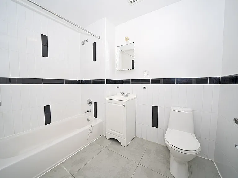 50 Jefferson St #1B — Photo 9