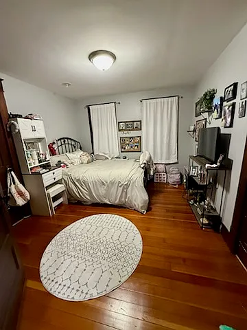 90 Washington Rd — Photo 2