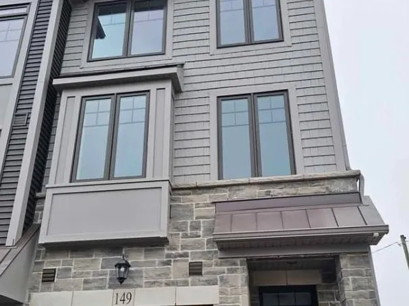 10 Birmingham Dr #149, Cambridge, ON N1R 0C6