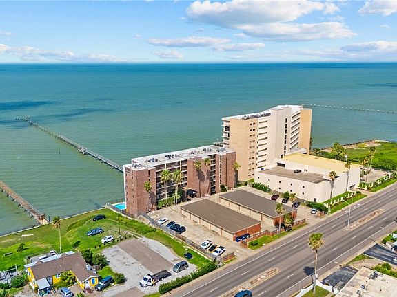 5th image of 4334 Ocean Dr APT 704