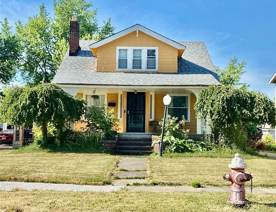 1st image of 19031 Locherie Ave