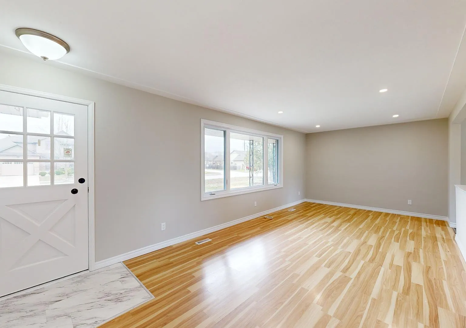 115 Prince Street Komoka — Photo 3