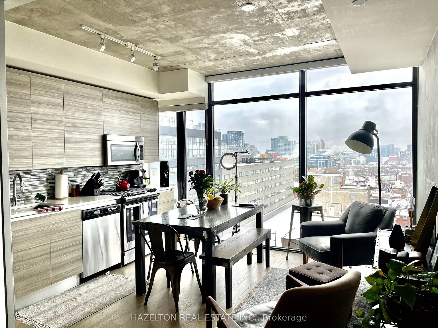 1 bed, $2,000 — Photo 1