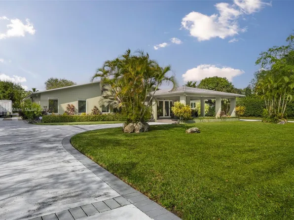 8605 SW 58th St, Miami, FL 33143