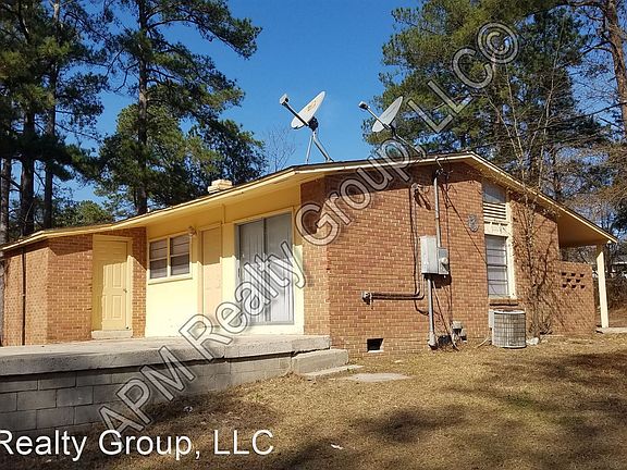 3rd image of 2030 Fairlamb Ave