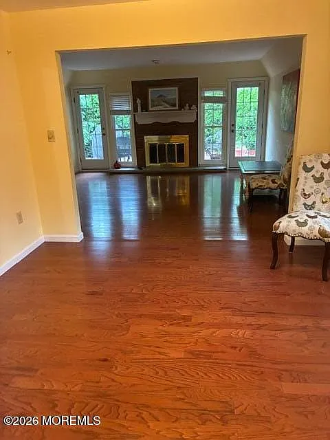 3 bed, 2.0 bath, 1410 sqft, $4,400 — Photo 4