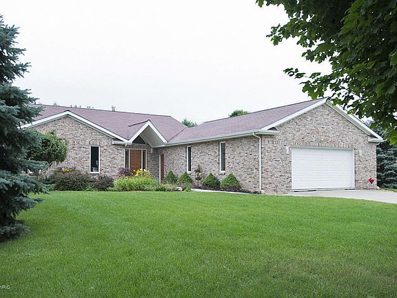 3rd image of 9802 Sunnywood Dr