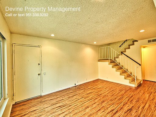 2nd image of 1331 Peppertree Cir
